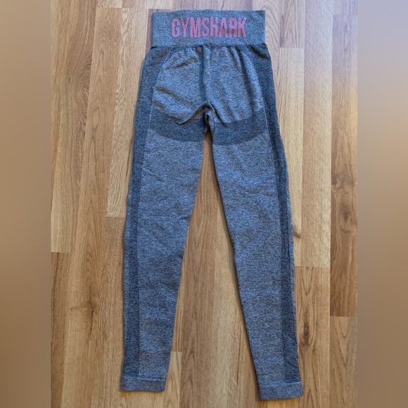 Gymshark Dusky Pink/Gray Flex Sports Bra & Leggings Set - Picture 9 of 9